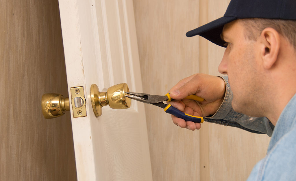 Why-You-Should-Always-Have-a-Local-Locksmith's-Number-On-You-king-locksmith-KLS