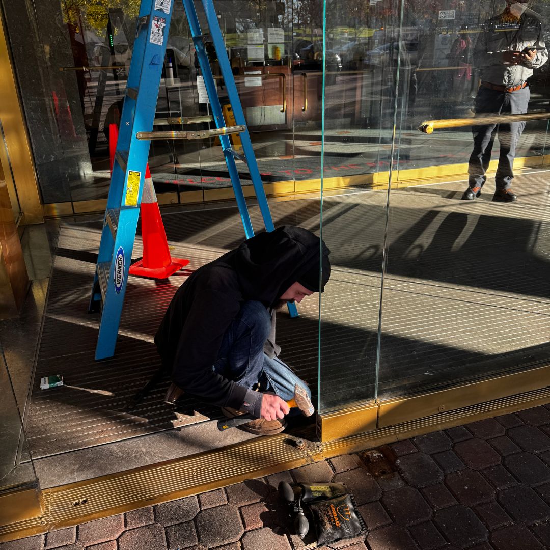 Commercial Locksmith Derwood MD Commercial Locksmith Derwood fixed sliding Door issue