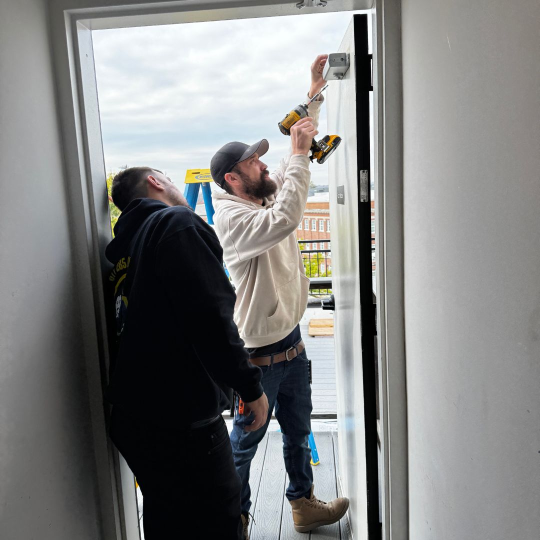 Emergency Locksmsith Derwood Emergency Locksmith Derwood urgently repaired door closer
