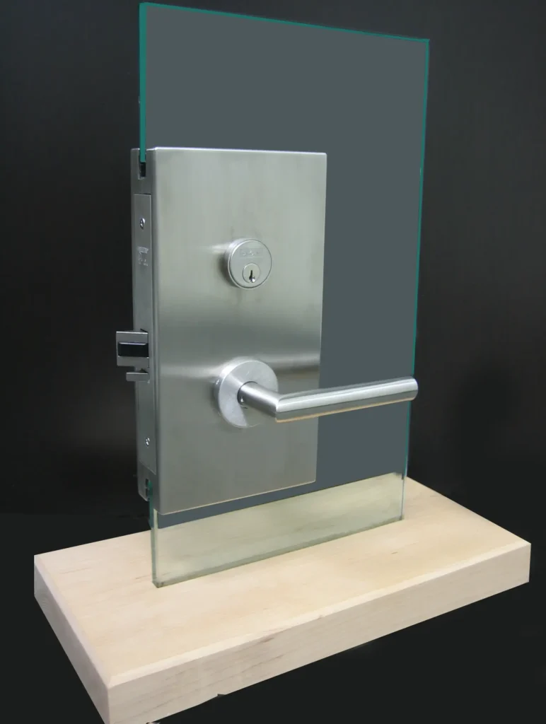 Glass swing door lock